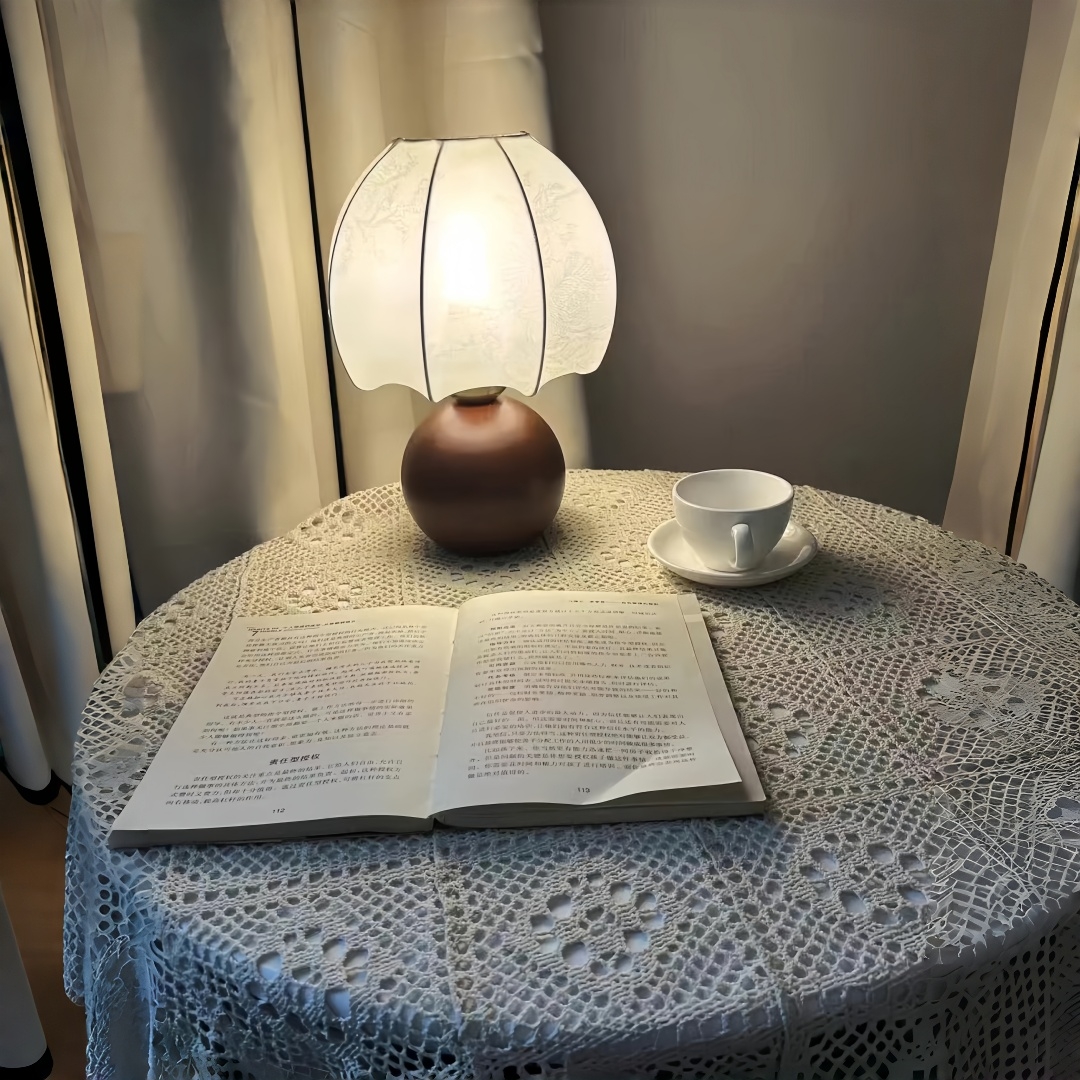 Vintage floral table lamp, med - Home Decor Living Room บทวิจารณ์และราคา